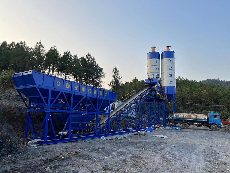 Mobile Concrete Batching Plant001